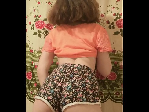 ❤️ Tânără sexy care se dezbracă de pantaloni scurți în fața camerei de filmat ️❌  at porn ro.studiya-lpg-massazha-na-metro-vodnyj-stadion.ru ❤